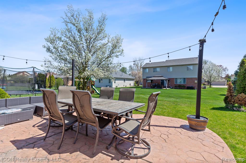 51874 EMIL Drive, Macomb, MI 48042 — Photo 41