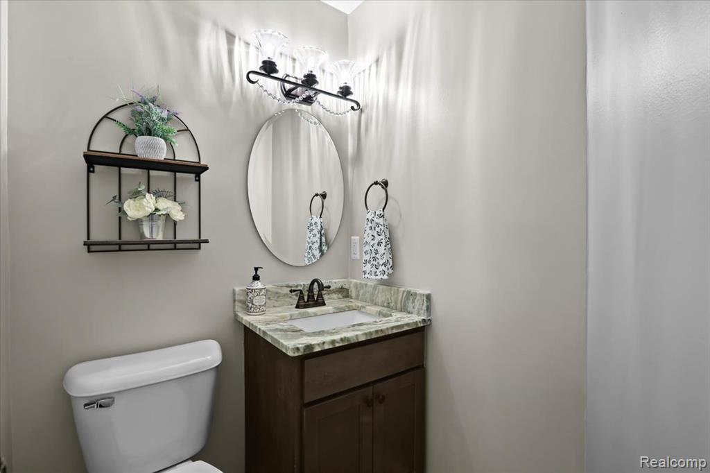 540 Dartmouth Crescent Court, Westland, MI — Photo 22