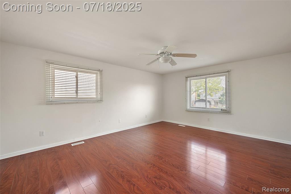 4152 Bloomfield Drive, Sterling Heights, MI 48310 — Photo 39