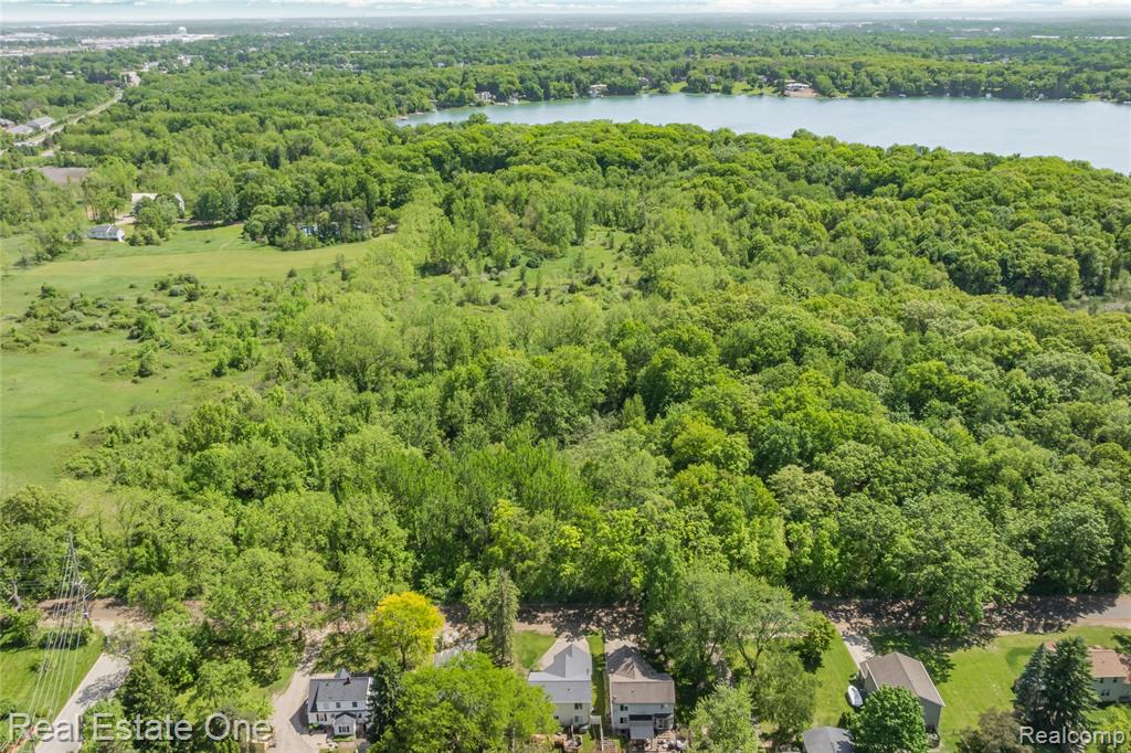 344 N Lake Angelus Road, Auburn Hills, MI 48326 — Photo 53