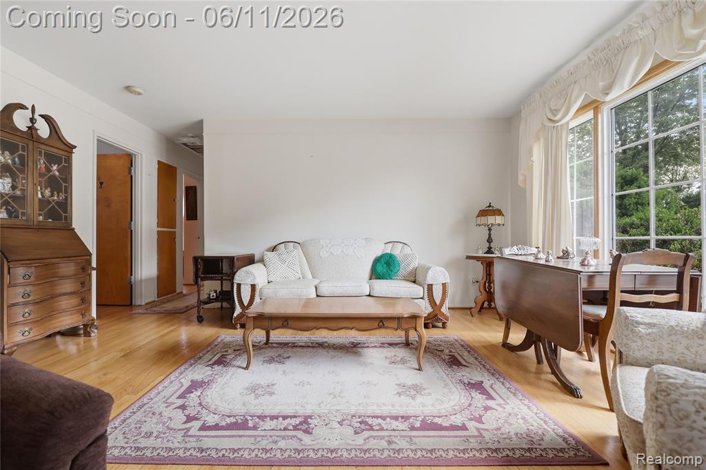 29609 Mark Avenue, Madison Heights, MI 48071 — Photo 8