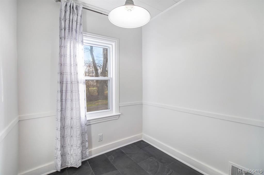5 WENONAH Drive, Pontiac, MI 48341 — Photo 7