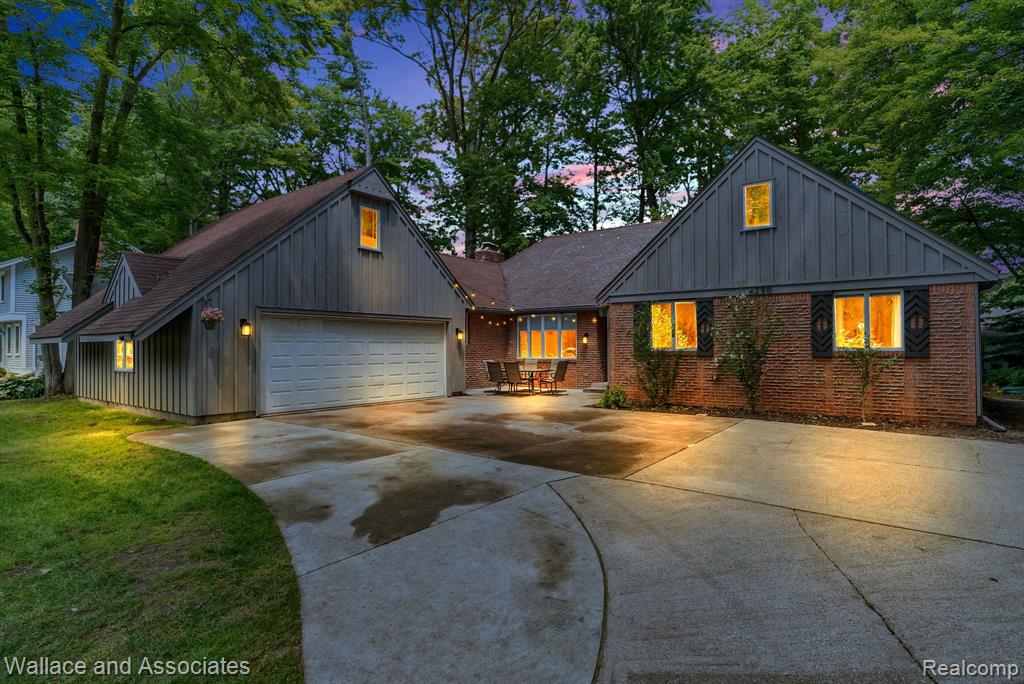 4290 GUILFORD Lane, Fort Gratiot, MI 48059 — front exterior