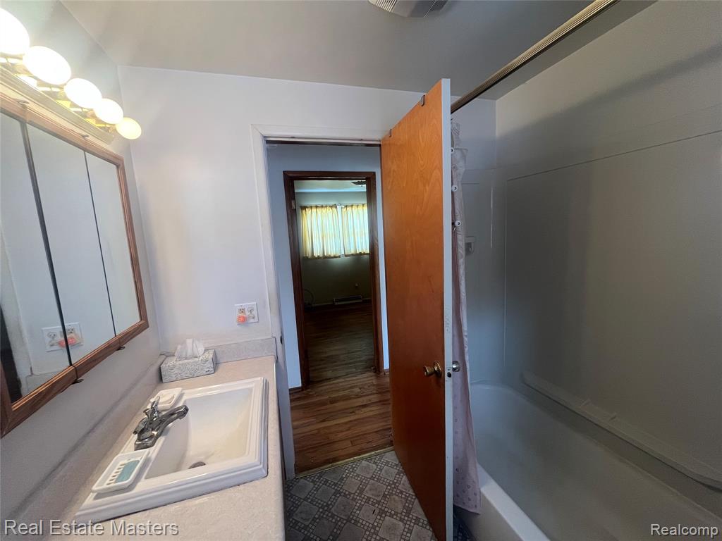 4291 Parker Road, Fort Gratiot, MI 48059 — Photo 9