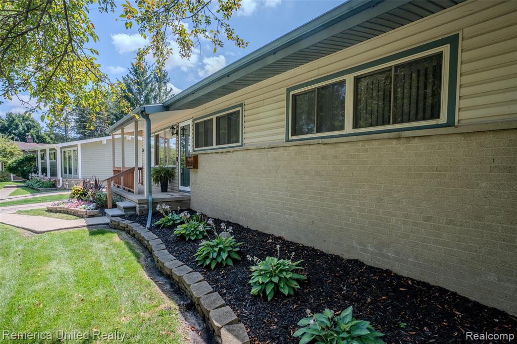 839 Sweetbriar, Milford, MI 48381 — Photo 5