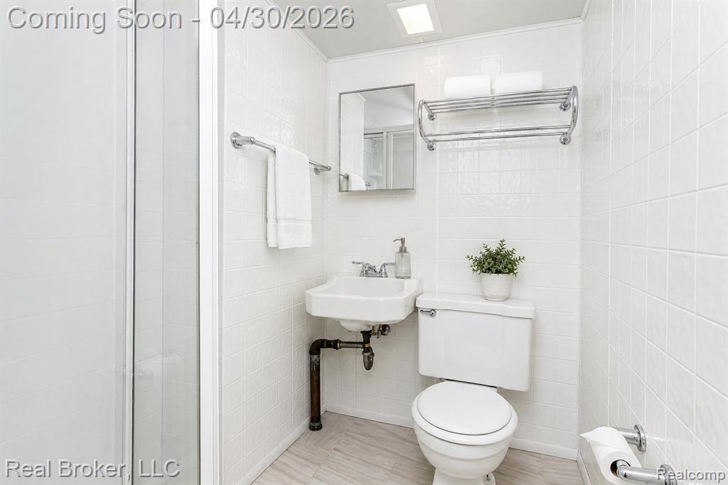 8410 Northfield Boulevard, Oak Park, MI 48237 — Photo 23
