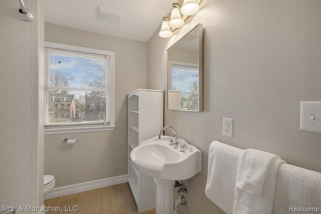 797 WASHINGTON Road, Grosse Pointe, MI 48230 — Photo 24
