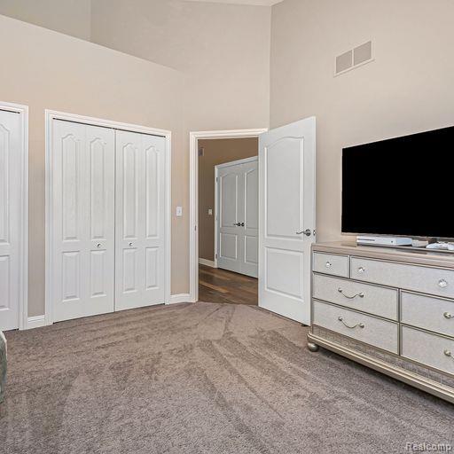 5307 S RIVER Drive, Commerce Twp, MI 48382 — Photo 18