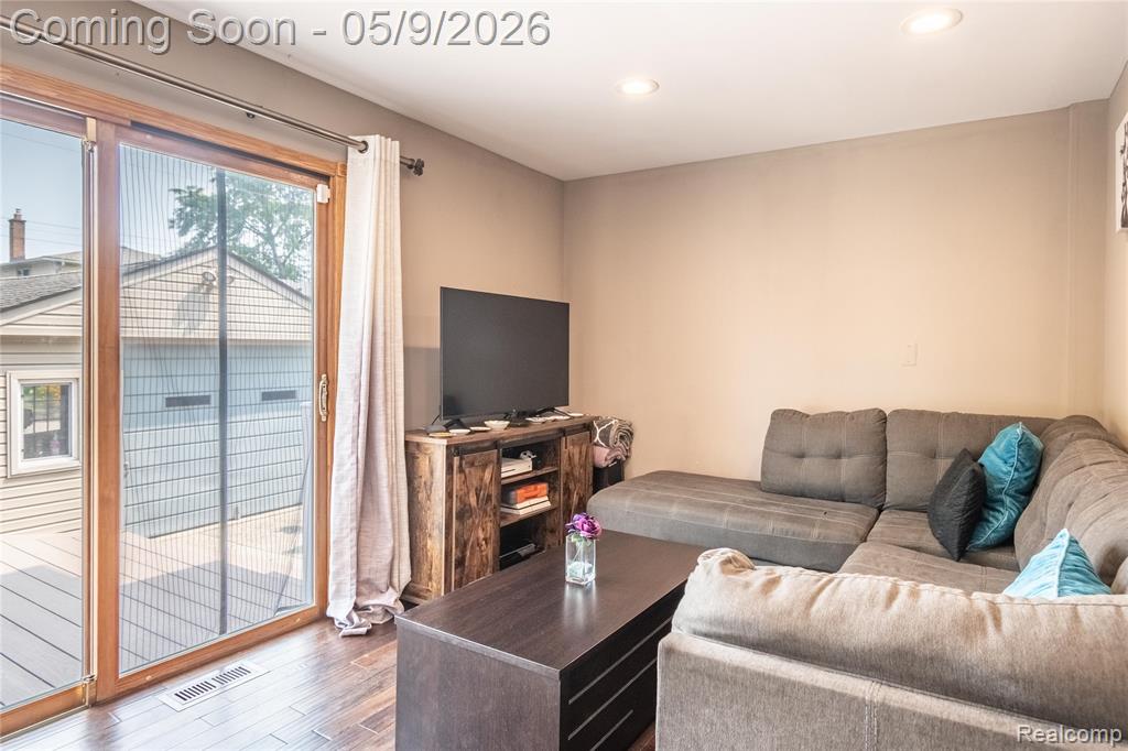 22501 Maple Street, Saint Clair Shores, MI 48081 — Photo 26