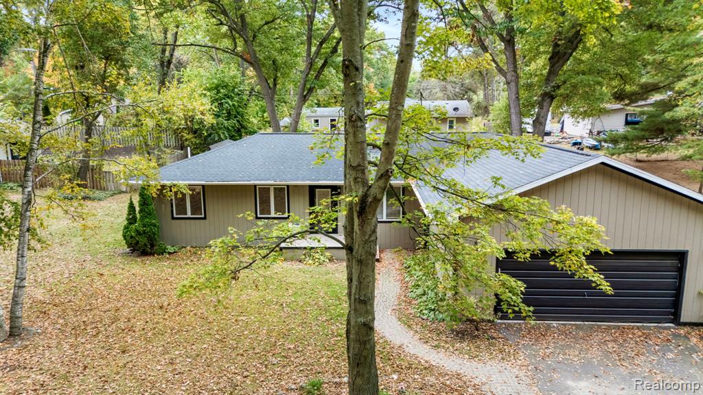 4535 Central Avenue, Clarkston, MI — Photo 45