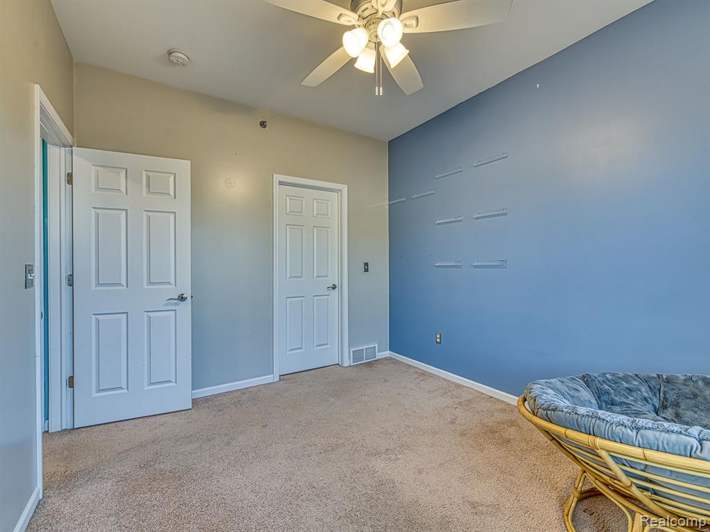 655 Vinewood Street, Wyandotte, MI 48192 — Photo 22