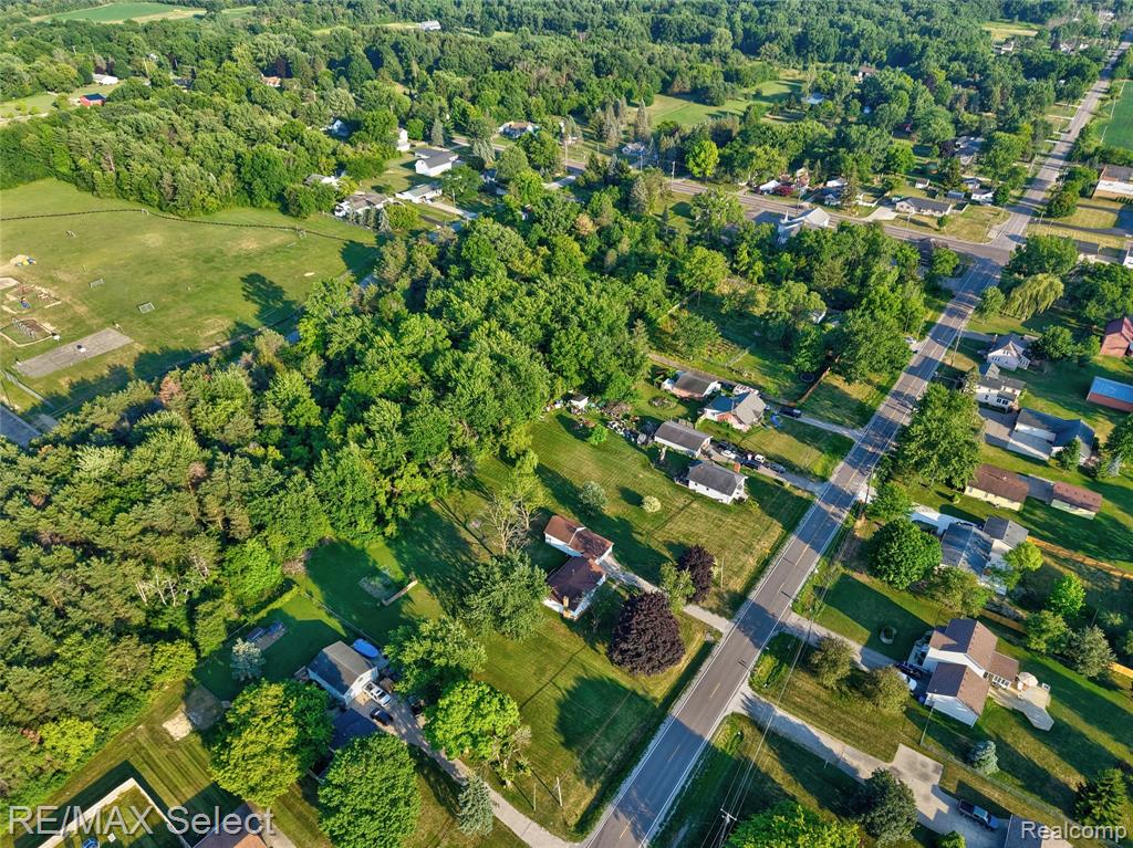 7449 Jennings Road, Swartz Creek, MI 48473 — Photo 9