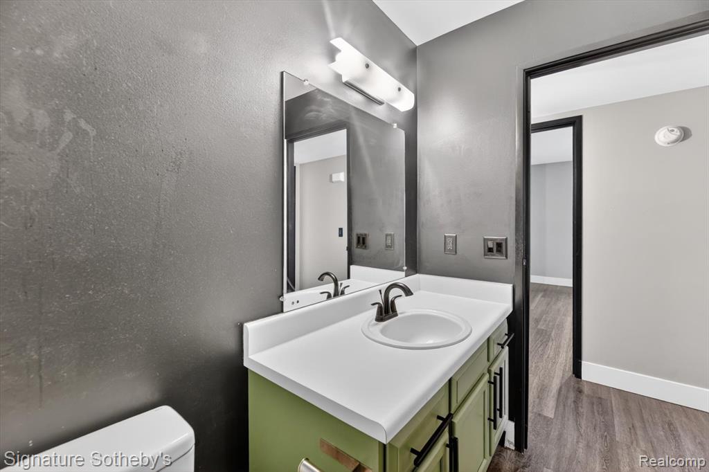 61031 Greenwood Drive, South Lyon, MI 48178 — Photo 15