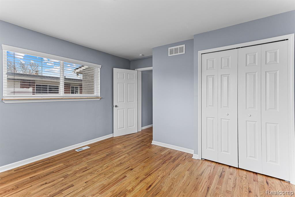 451 DARWIN Street, Westland, MI 48186 — Photo 25
