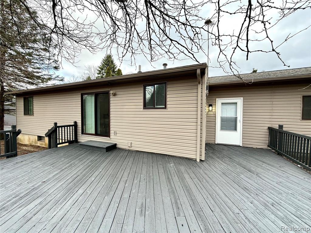 3639 Loch Drive, Highland, MI — Photo 32