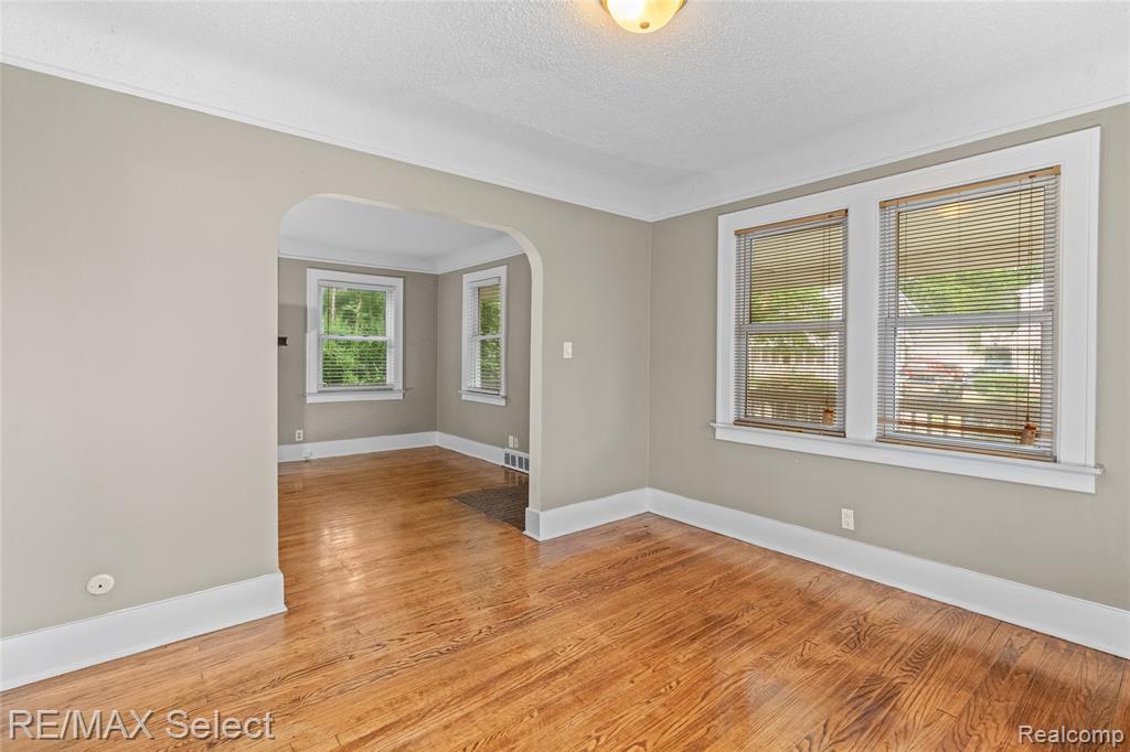 619 Frank Street, Flint, MI 48504 — Photo 15