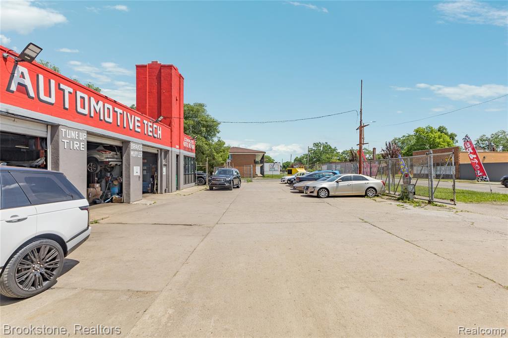 10200 Whittier Street, Detroit, MI 48224 — Photo 16