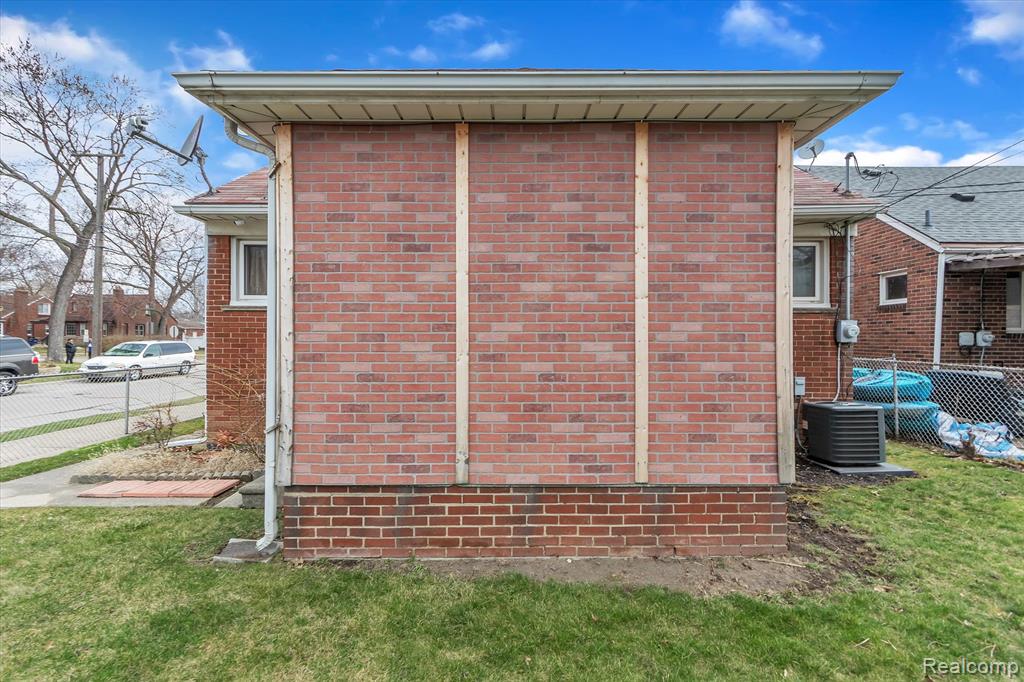 995 Moran Avenue, Lincoln Park, MI 48146 — Photo 44