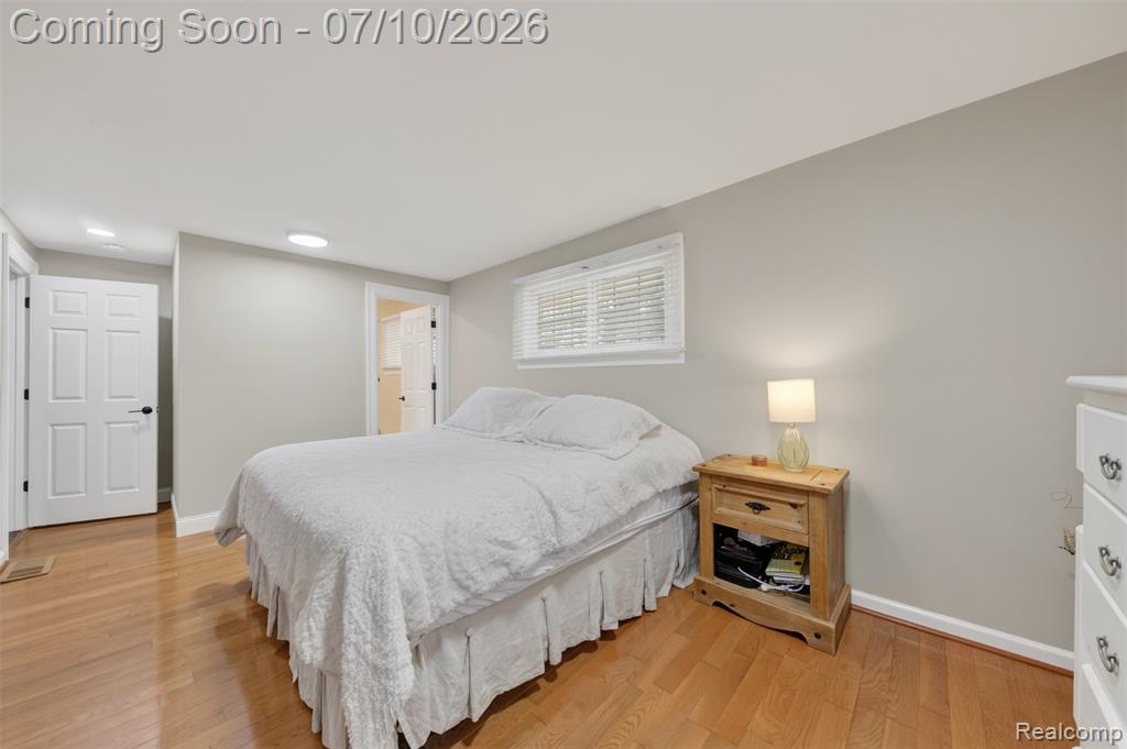 800 Hinford Avenue, Lake Orion, MI 48362 — Photo 13
