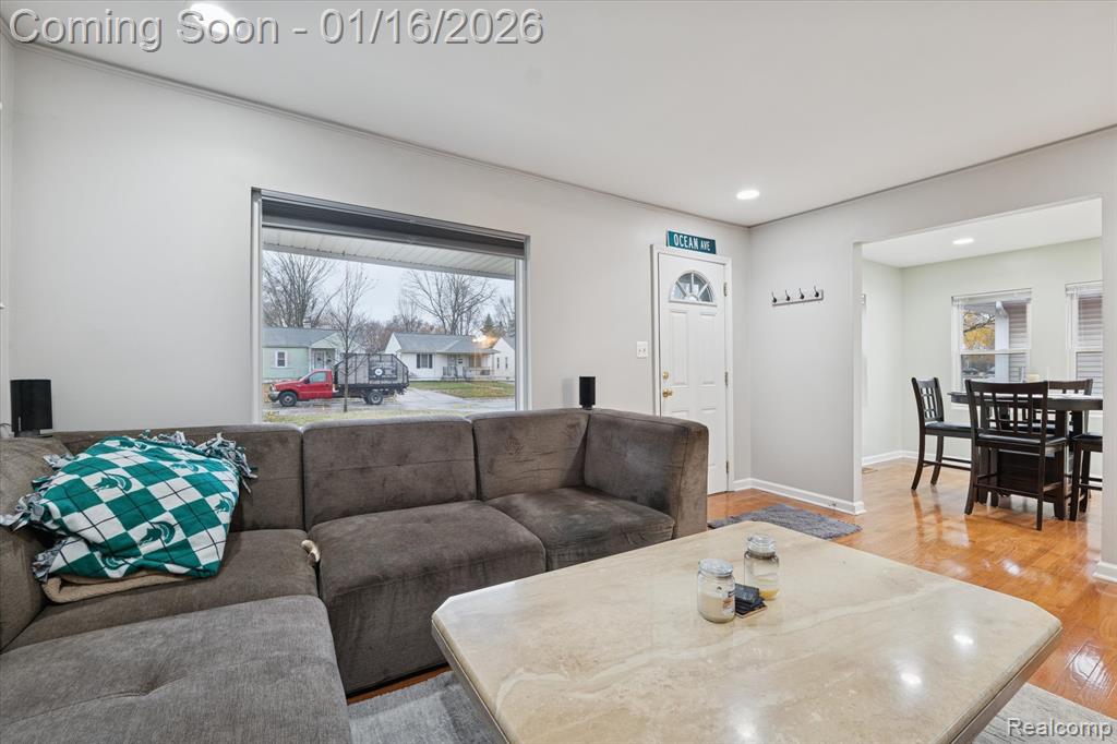 537 Andresen Court, Hazel Park, MI 48030 — Photo 9