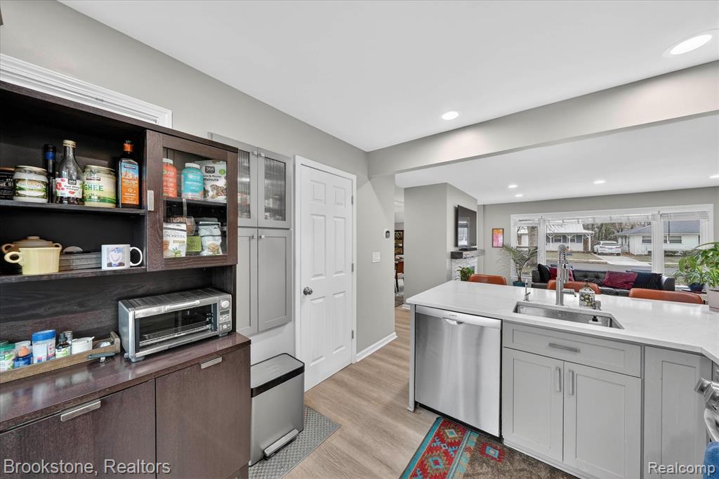15636 Kirkshire Avenue, Beverly Hills, MI 48025 — Photo 18