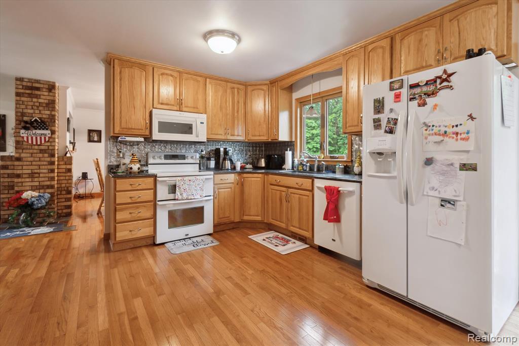 2057 W Brown Road, Mayville Vlg, MI 48744 — Photo 3