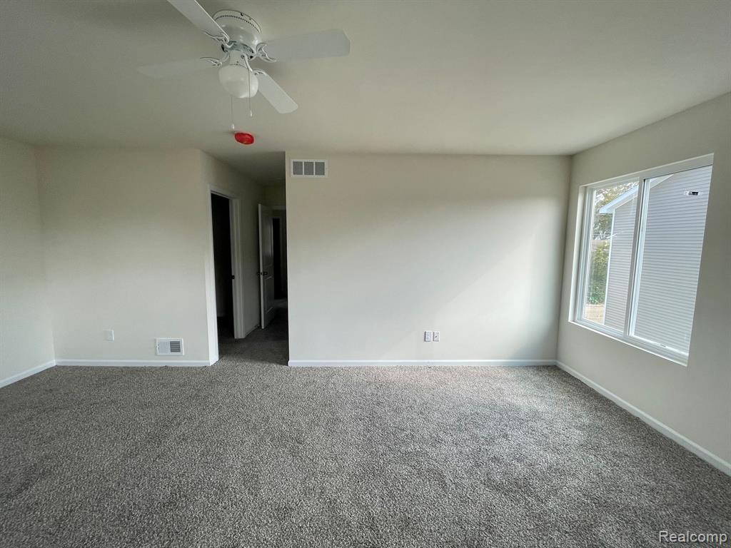 3994 Lotus Landing Circle, Waterford, MI 48329 — Photo 17