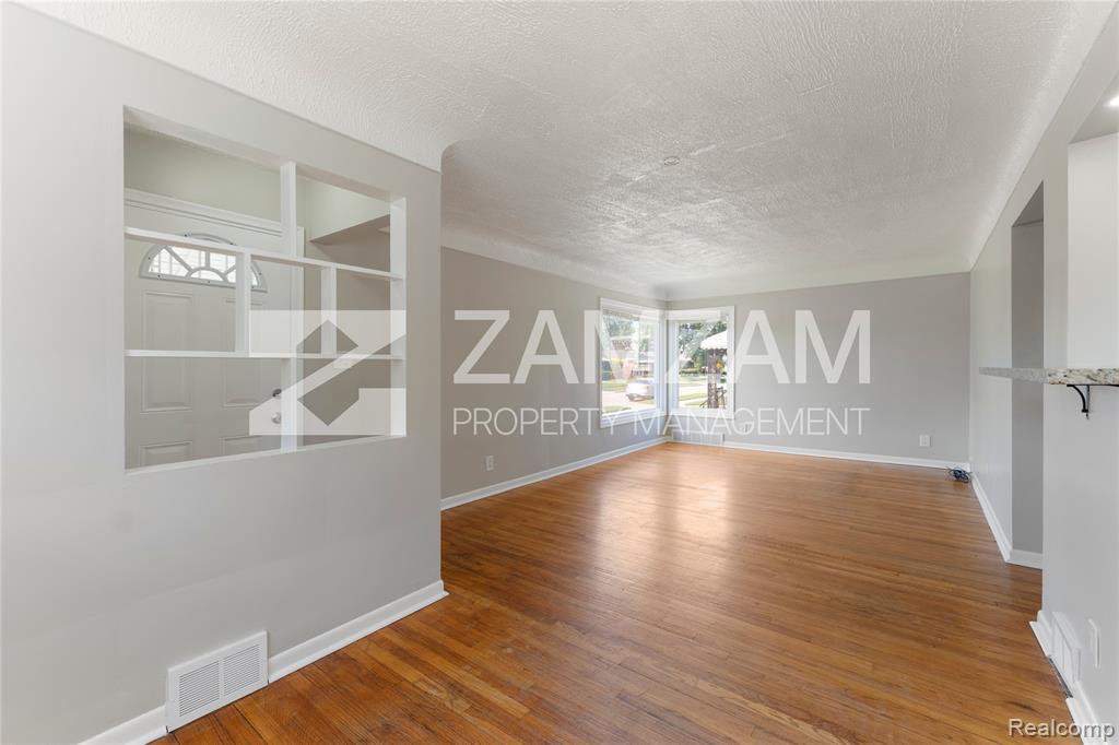 6869 Buhr Street, Hamtramck, MI 48212 — Photo 3