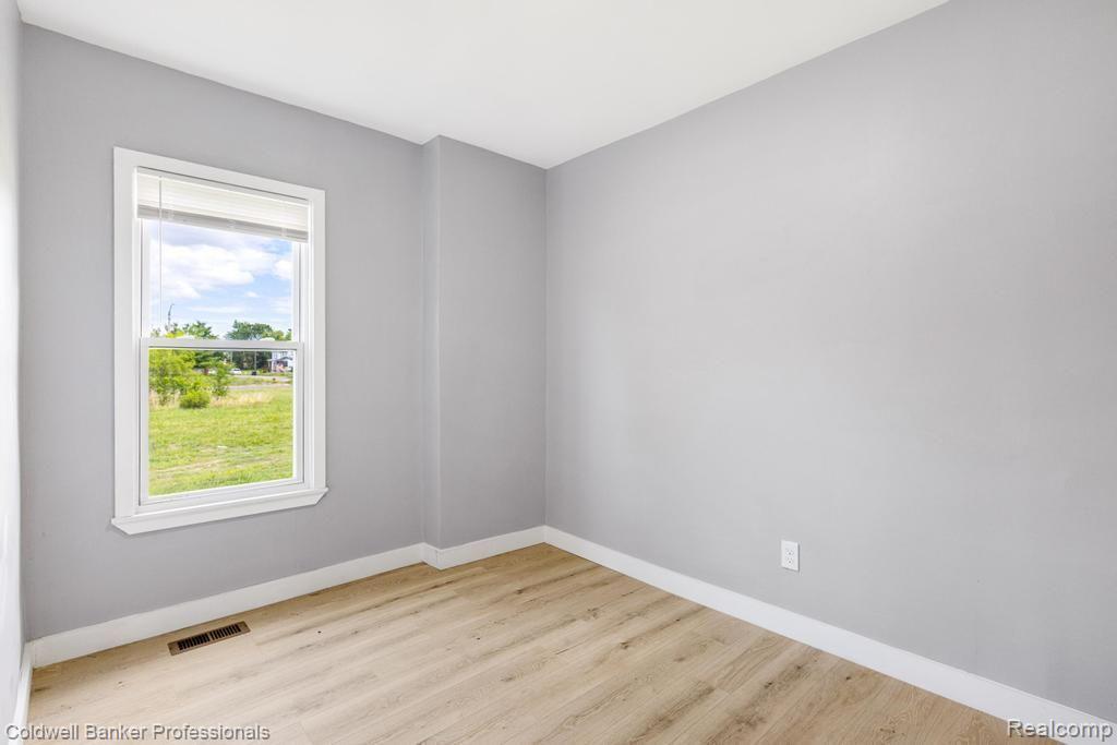635 HAGUE-2W Street, Detroit, MI 48202 — Photo 18
