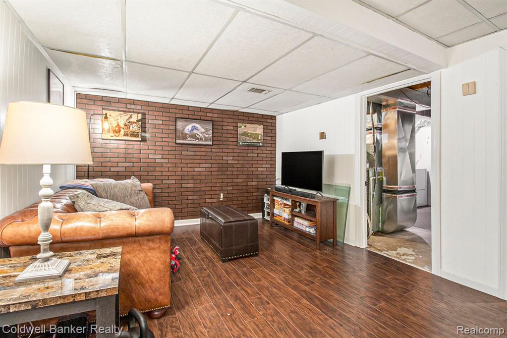 1807 WICKHAM Street, Royal Oak, MI 48073 — Photo 23