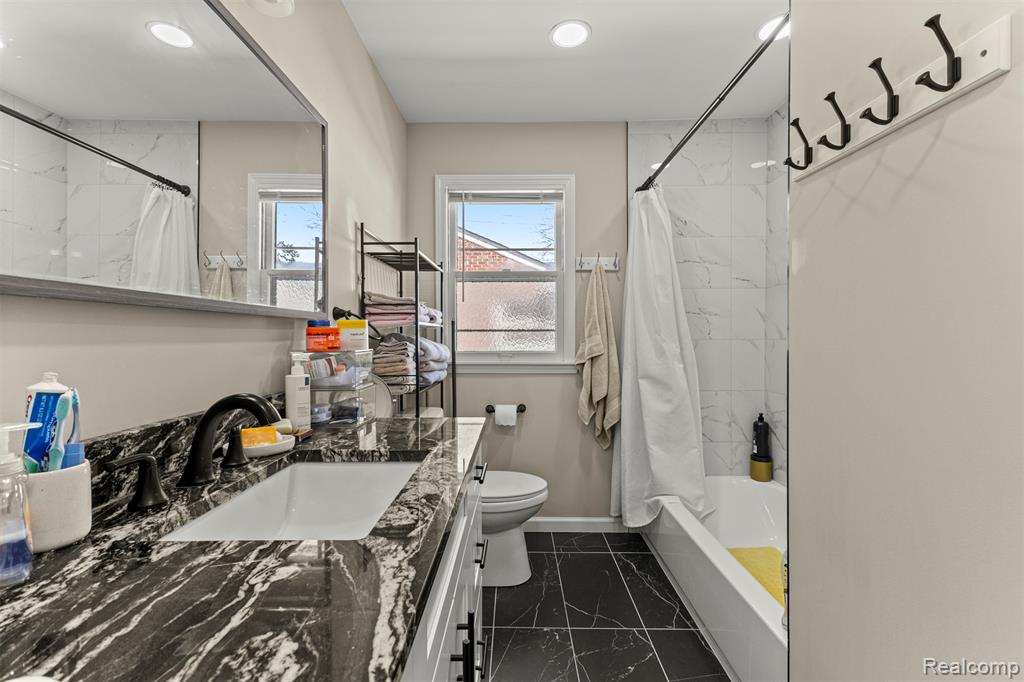 7312 Colonial Street, Dearborn Heights, MI 48127 — Photo 13