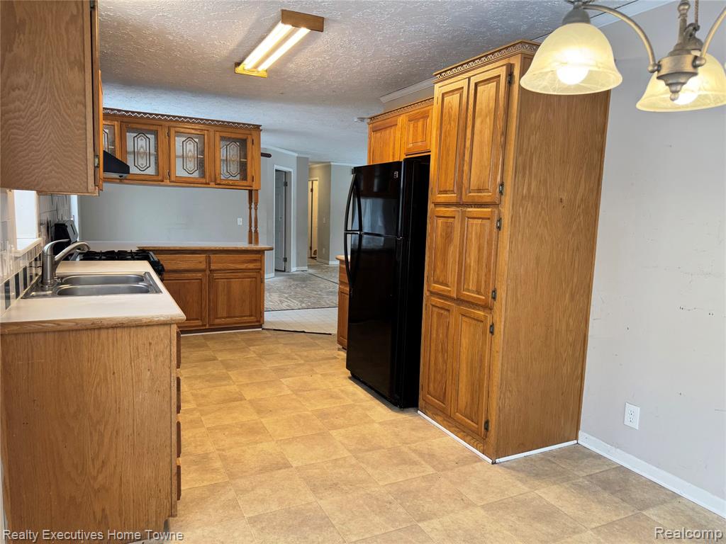 2045 Yeager Street, Port Huron, MI 48060 — Photo 8
