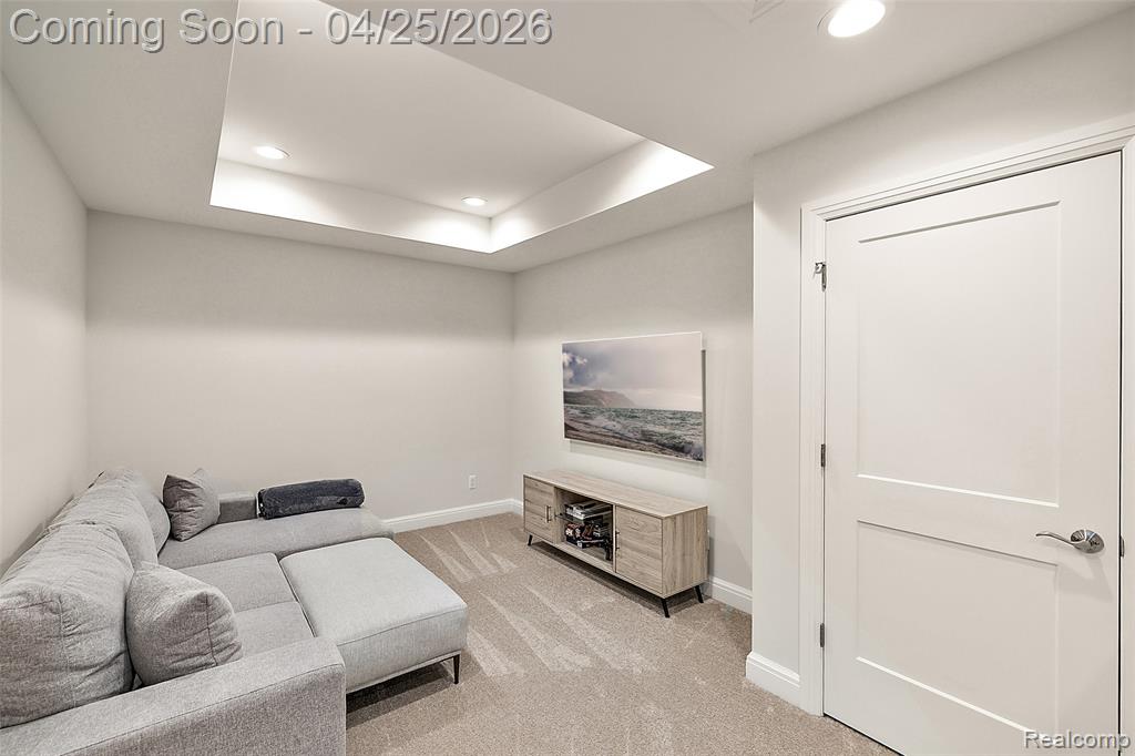 7487 Gramercy Circle, West Bloomfield, MI — Photo 32