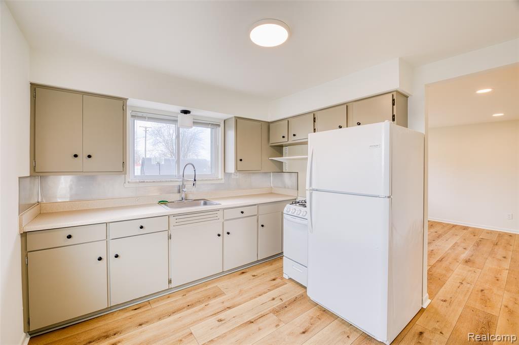 6125 Pointe Tremble Road, Clay, MI 48001 — Photo 3