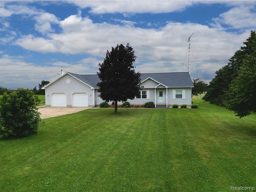 4246 FERDEN Road, New Lothrop, MI 48460 — Photo 3