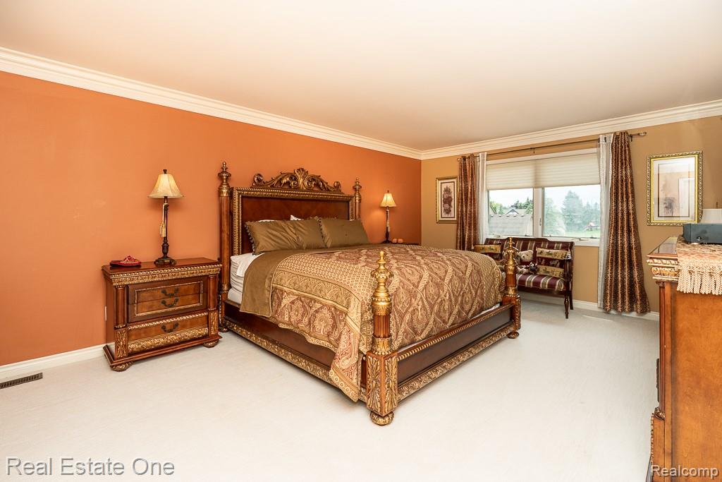 6595 Edith Court, Troy, MI 48085 — Photo 36