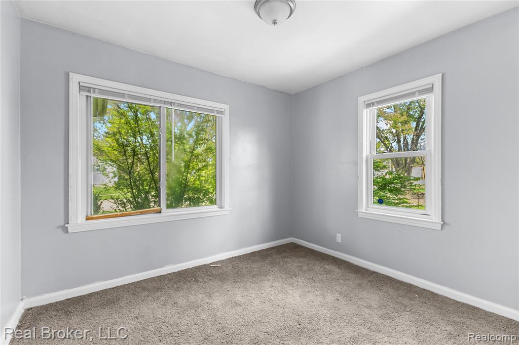 13576 Warwick Street, Detroit, MI 48223 — Photo 13