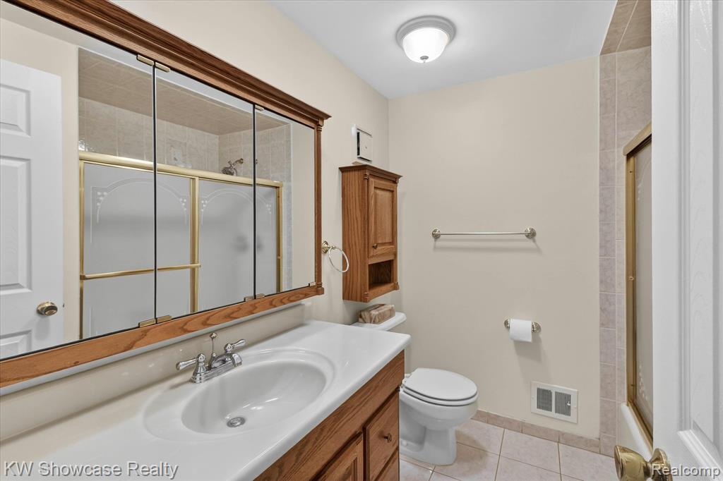 5681 Wedgewood Road, Canton, MI 48187 — Photo 15