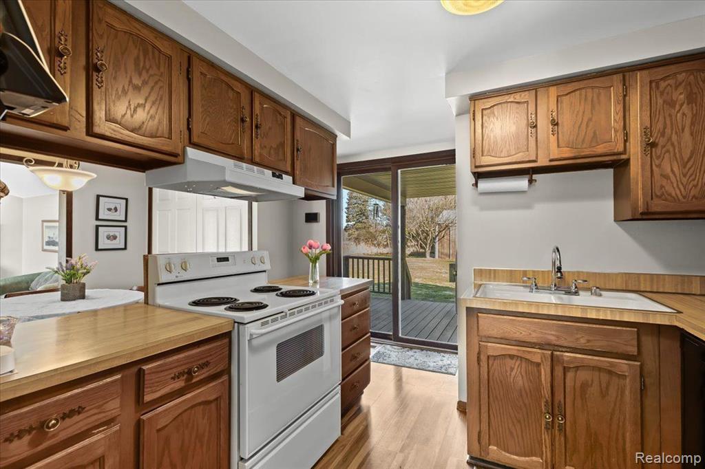 8470 WASHBURN Road, Goodrich Vlg, MI — Photo 19