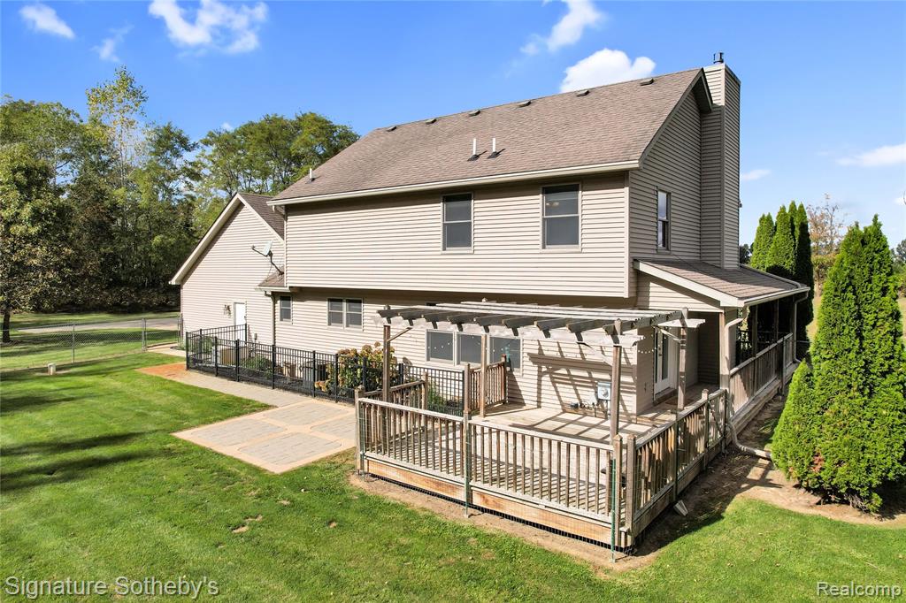 11275 W Coon Lake Road, Webberville, MI 48892 — Photo 44