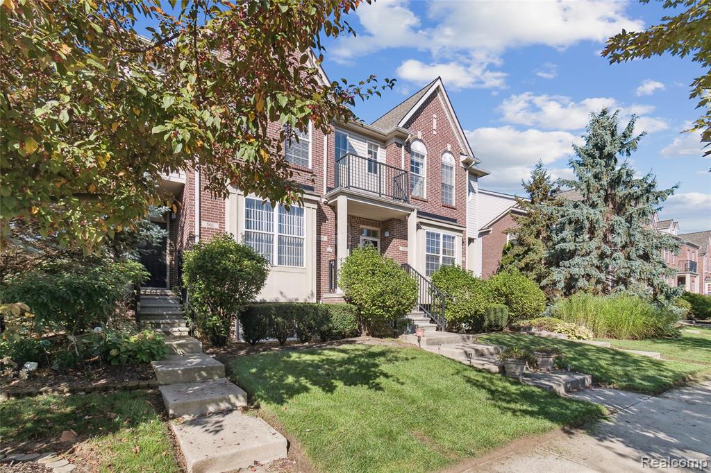 571 Summerfield Drive, Westland, MI — Photo 2