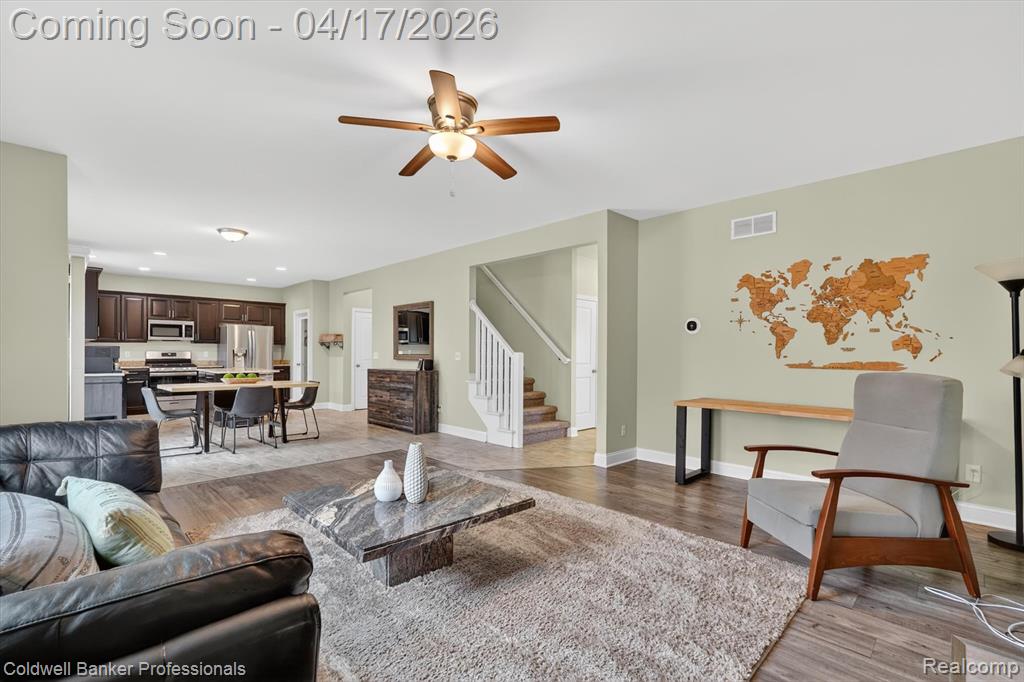 8314 Peninsula Circle, Grand Blanc, MI 48439 — Photo 12
