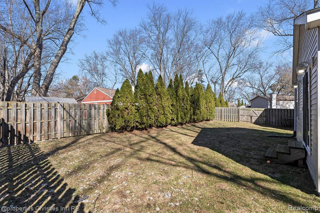 9280 Tanbay Street, Commerce Twp, MI 48382 — Photo 31