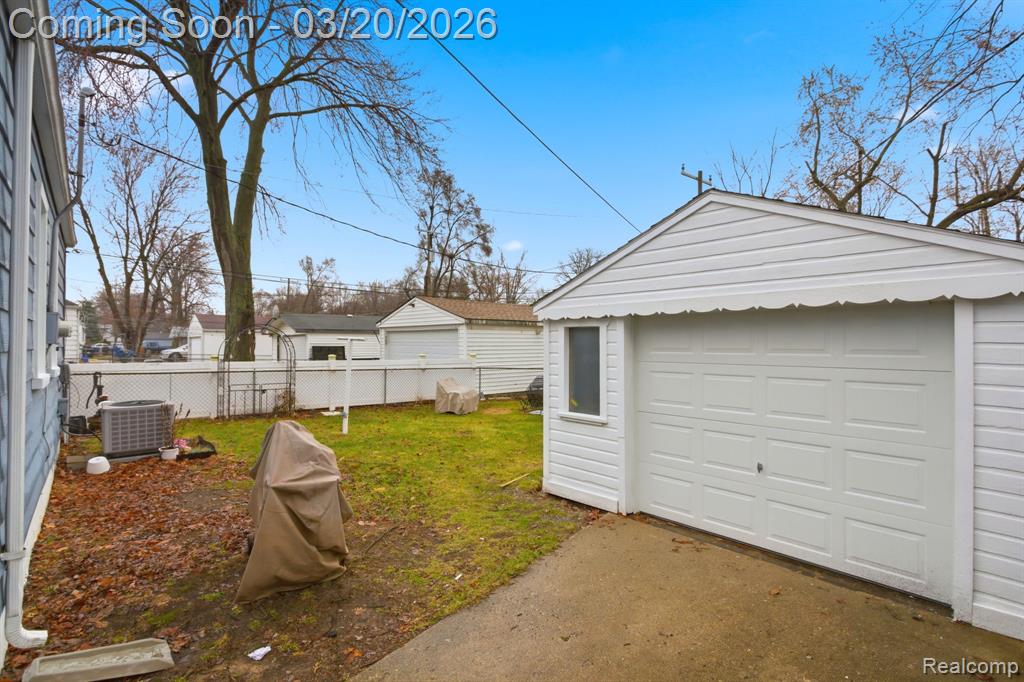 17630 Brady, Redford, MI 48240 — Photo 34