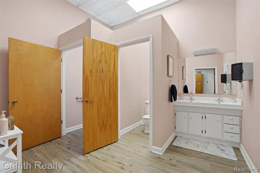 131 E Main Street, Vernon, MI — Photo 30