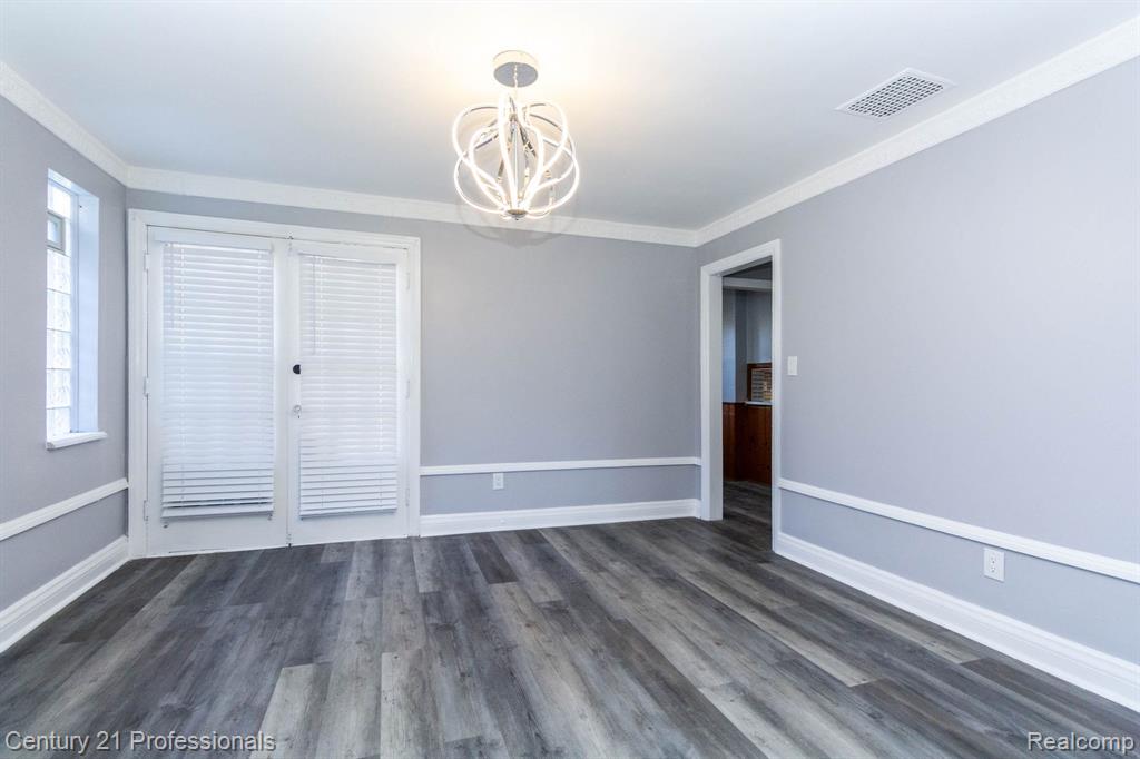 9357 Piedmont Street, Detroit, MI 48228 — Photo 11