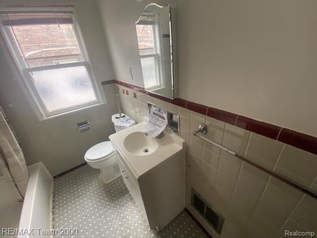 18904 Mallina Street, Grosse Pointe, MI 48236 — Photo 7