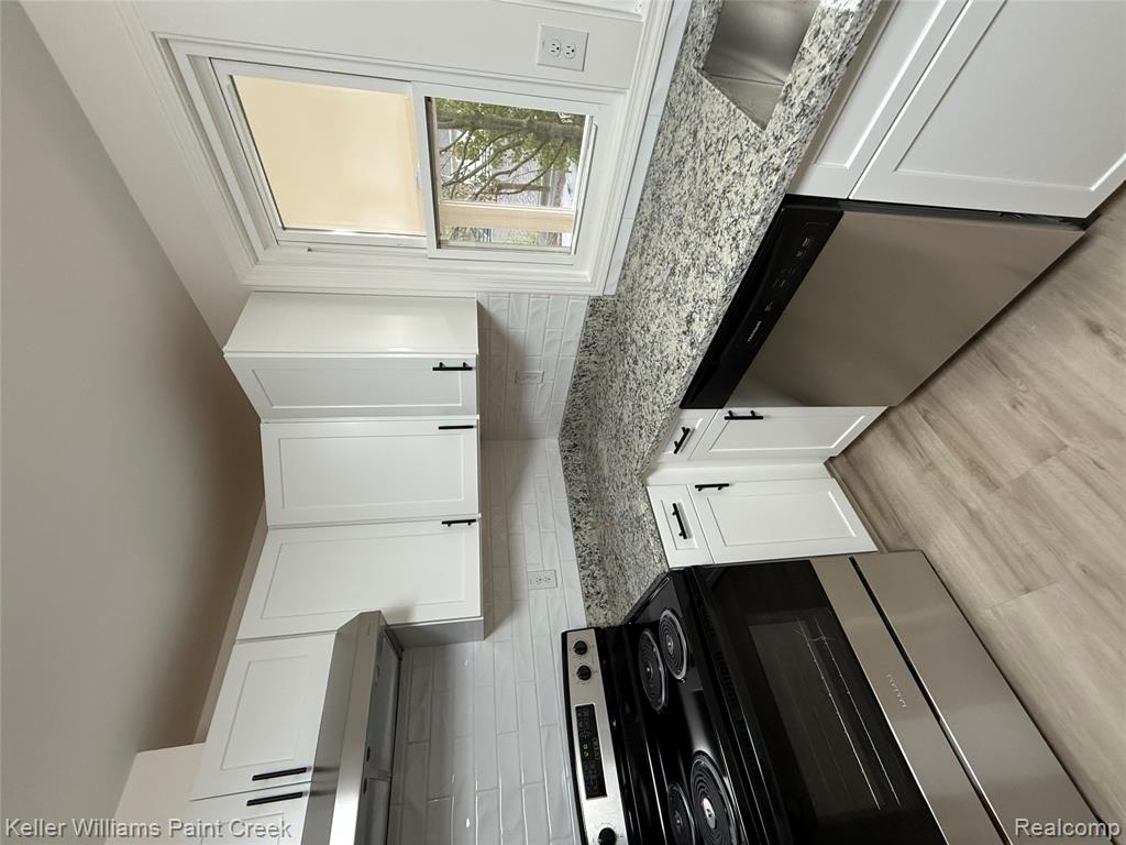 410 E Twelve mile Road, Royal Oak, MI 48073 — Photo 9