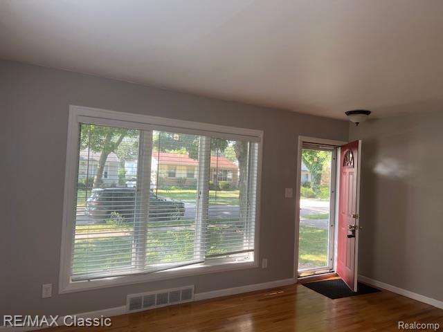 913 AMELIA, Royal Oak, MI 48073 — Photo 3