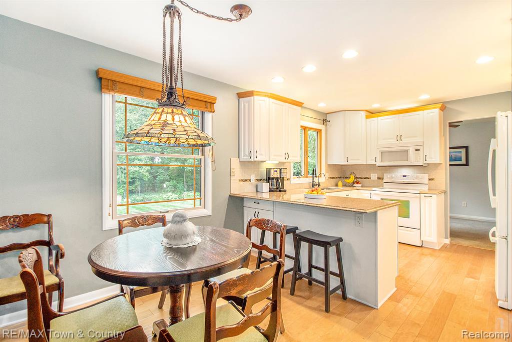 5555 Old Franklin Road, Grand Blanc, MI 48439 — Photo 9